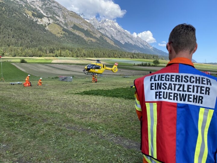 Bezirks-Hubschrauberübung in Thaur